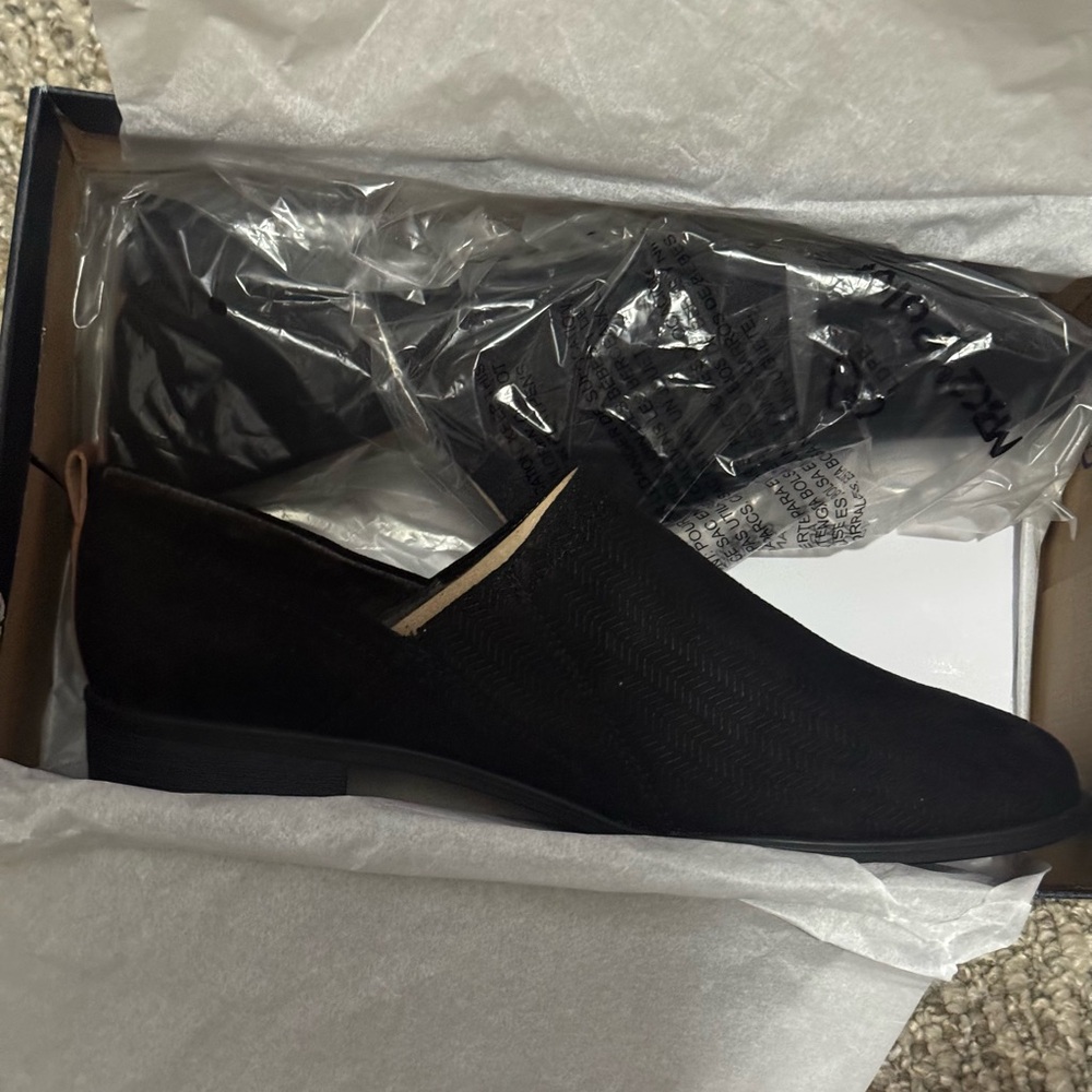 Dr. Scholl's Black Foam Technology Flats.